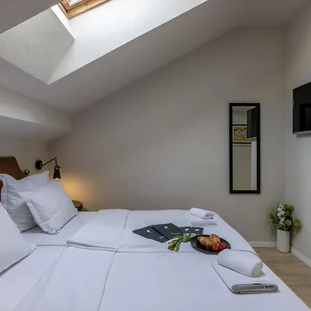 Leonis Restaurant & Bed & Breakfast Split