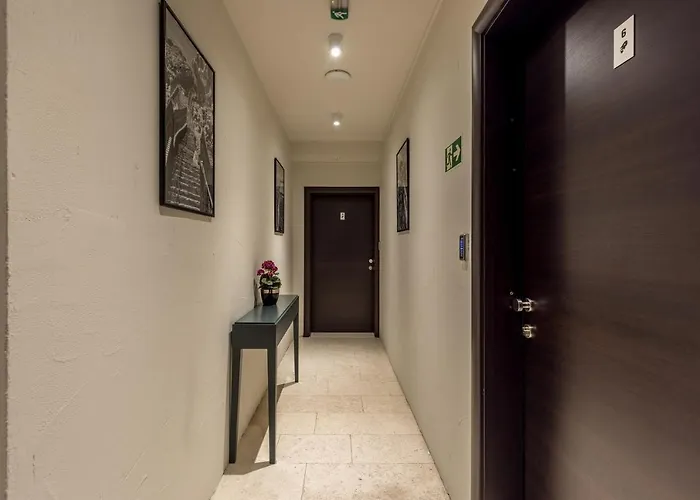 Bed & Breakfast Leonis Restaurant &