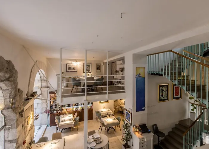 Bed & Breakfast Leonis Restaurant &