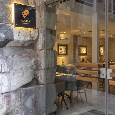Leonis Restaurant & Oda ve Kahvaltı