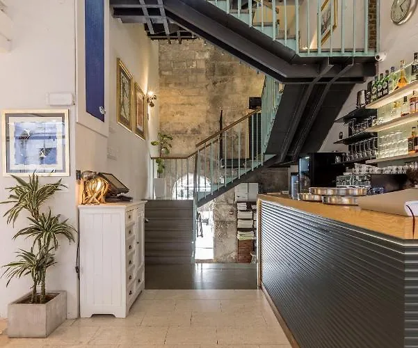 Leonis Restaurant & Спліт