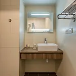 住宿加早餐酒店 Leonis Restaurant & 4*