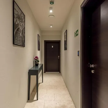 Bed & Breakfast Leonis Restaurant &