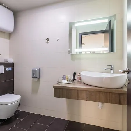 Leonis Restaurant & Bed & Breakfast Split