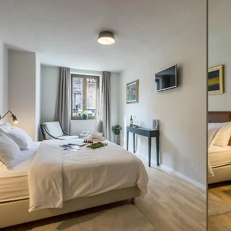 Bed & Breakfast Leonis Restaurant & Split