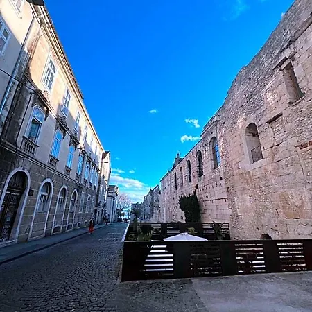 Bed & Breakfast Leonis Restaurant & Split