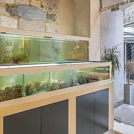 Leonis Restaurant & Bed & Breakfast Split