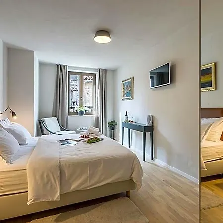 Bed & Breakfast Leonis Restaurant &