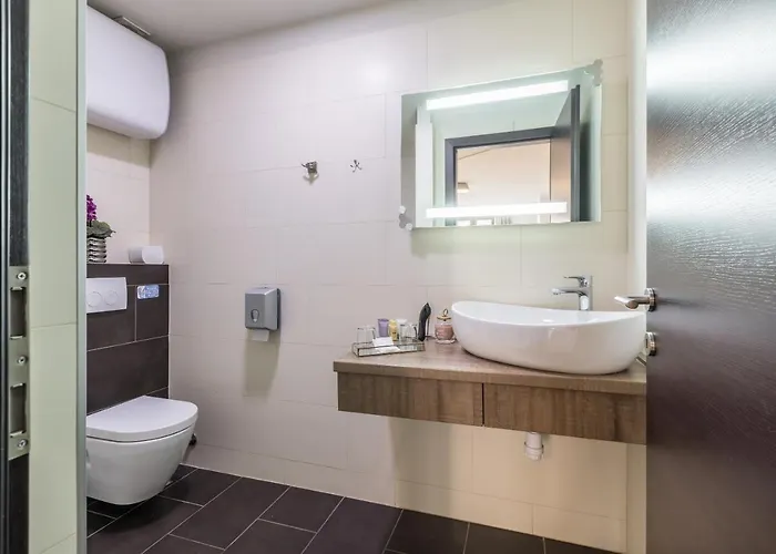 Leonis Restaurant & Bed & Breakfast Split