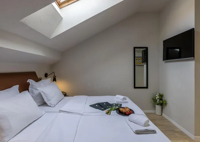 Leonis Restaurant & Bed & Breakfast Split