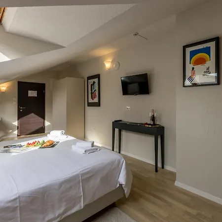 Leonis Restaurant & فندق مبيت وإفطار 4*