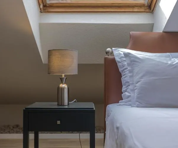 Leonis Restaurant & Frühstückspension 4*